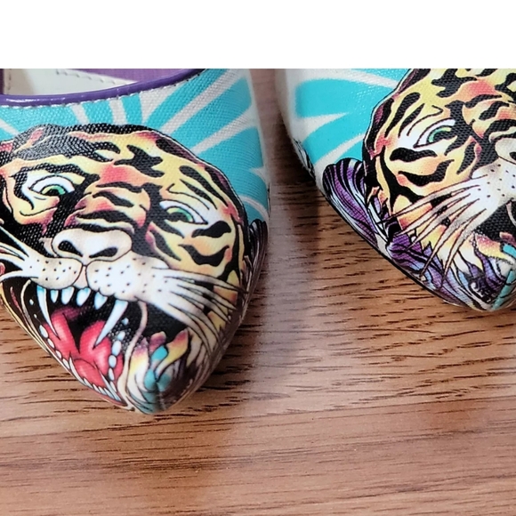 RARE Ed HARDY PUMPS VINTAGE  SIZE US 7 Christian Audigier Designer Canvas - Picture 4 of 12